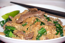 stir fried rice noodles in dark soy sauce